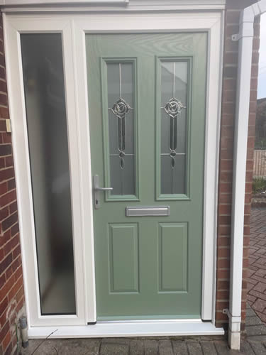Pearl white
With optional astracal glazing bar